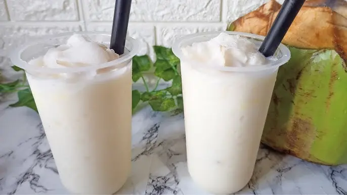 8 Benefits of Coconut Smoothies (and How to Make the Perfect One) 2 Benefits of Coconut Smoothies